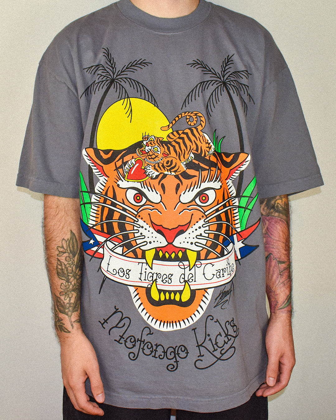 Tigres del Caribe Tee (Carbón)